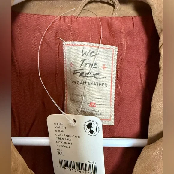We The Free Blair Vegan
Suede Jacket size XL - Picture 7 of 7